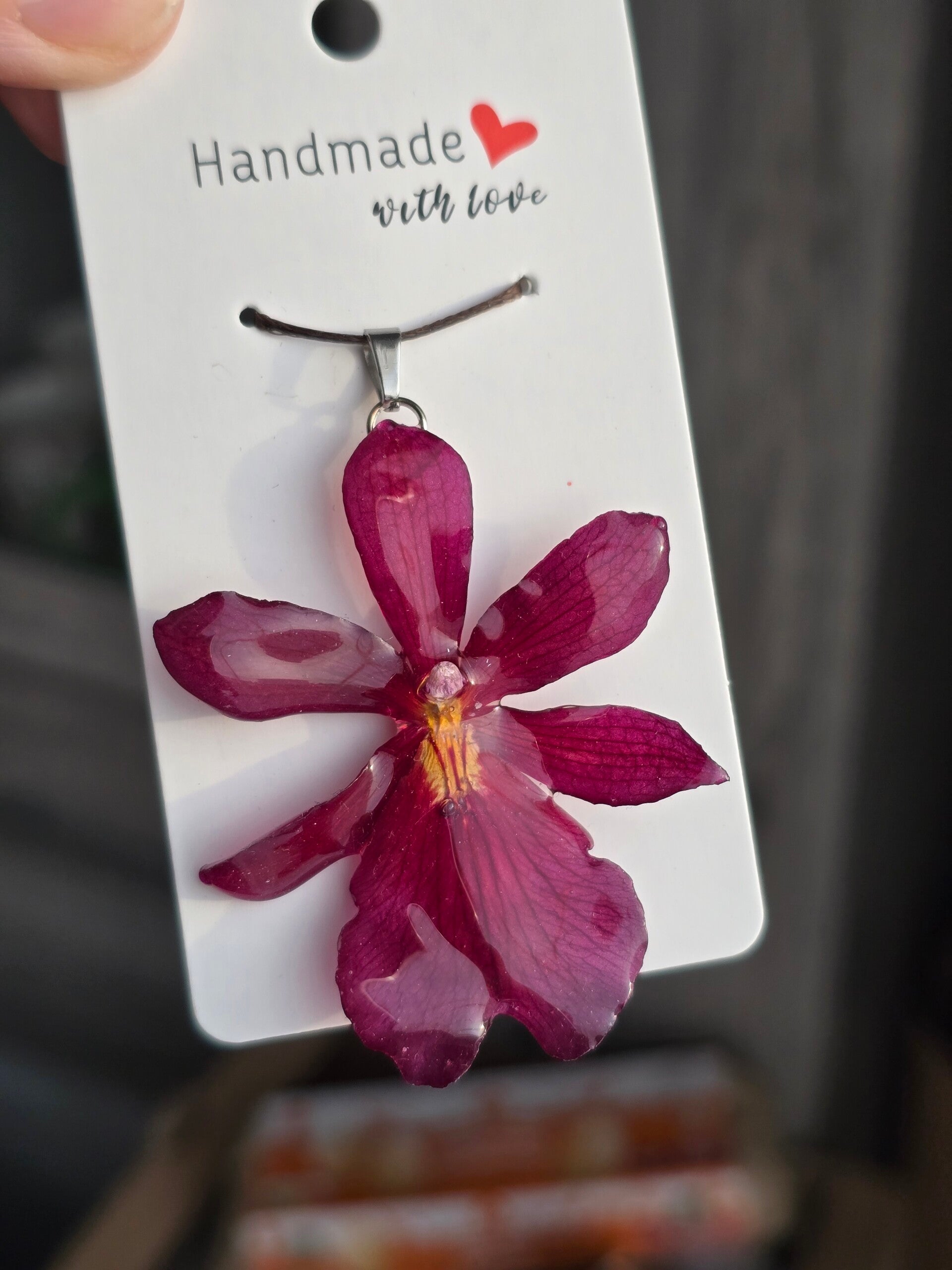 Pendentif orchidée rose foncé