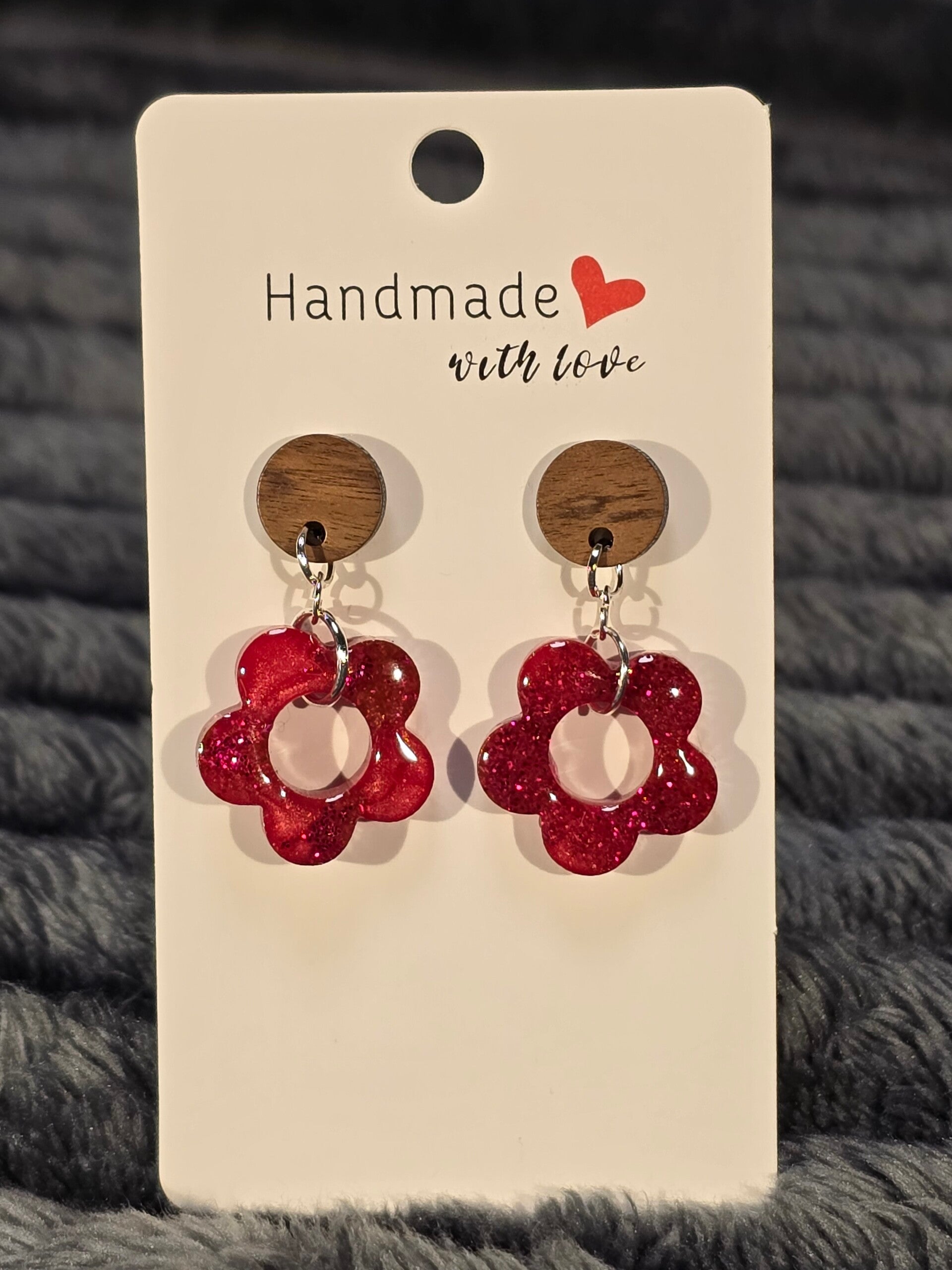 Boucles d'oreilles petite fleur résine