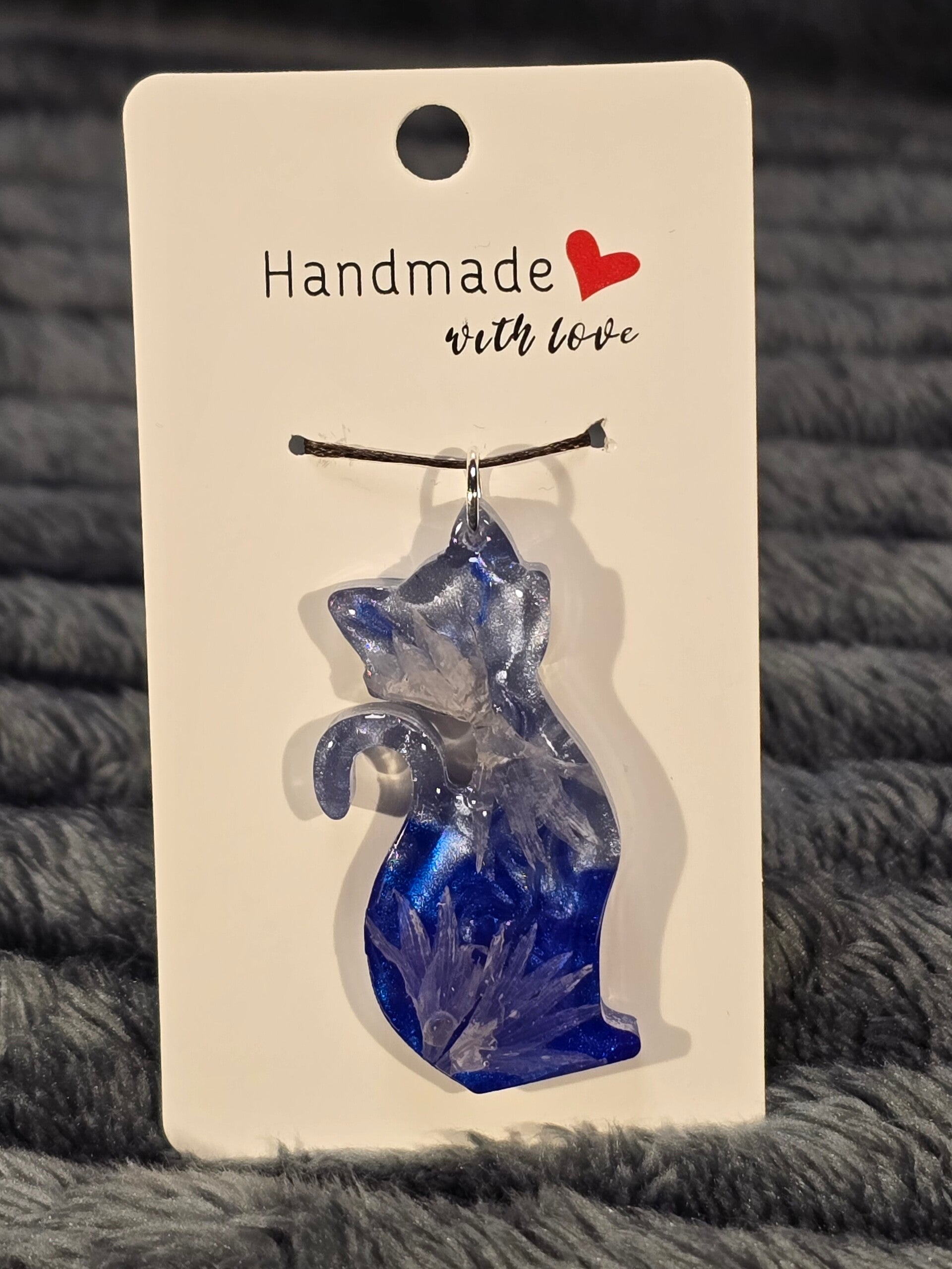 Pendentif Chat "pétales de Bleuet"