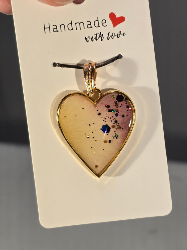 Pendentif cœur pétale de rose