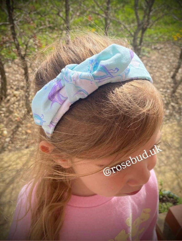 Unicorn flat band