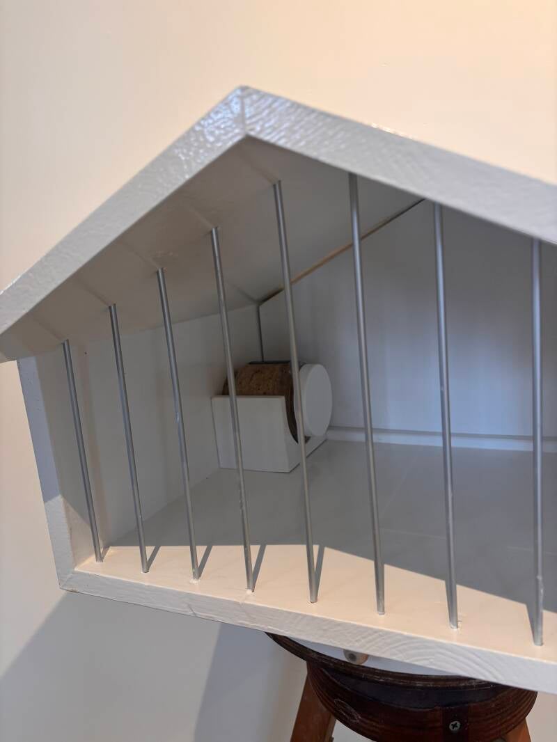 wit voederhuis voor vogels