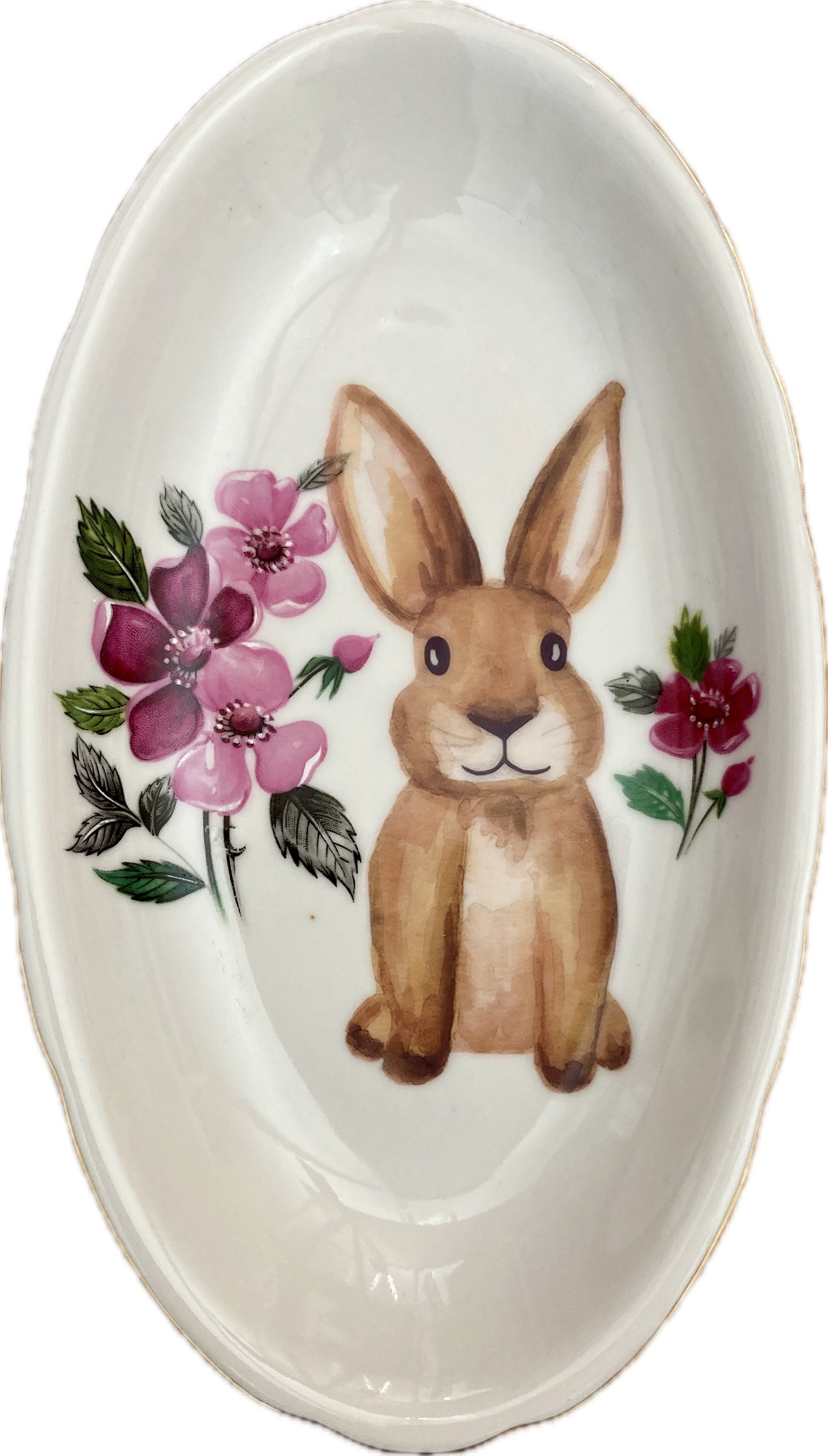 Konijn op ovaal bordje met bloemen