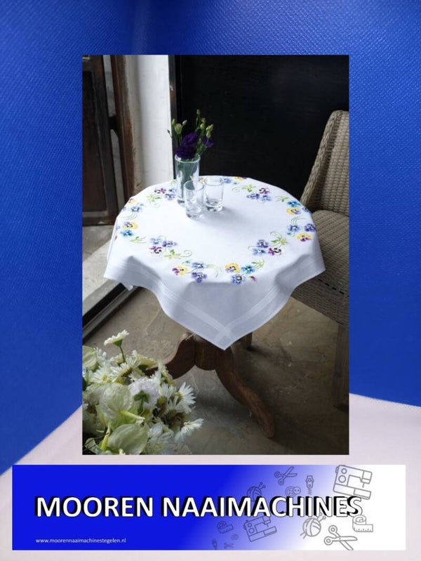 Verachtert Borduurpakket Kruissteek Tafellaken voorbedrukt 80x80cm Viooltjes
