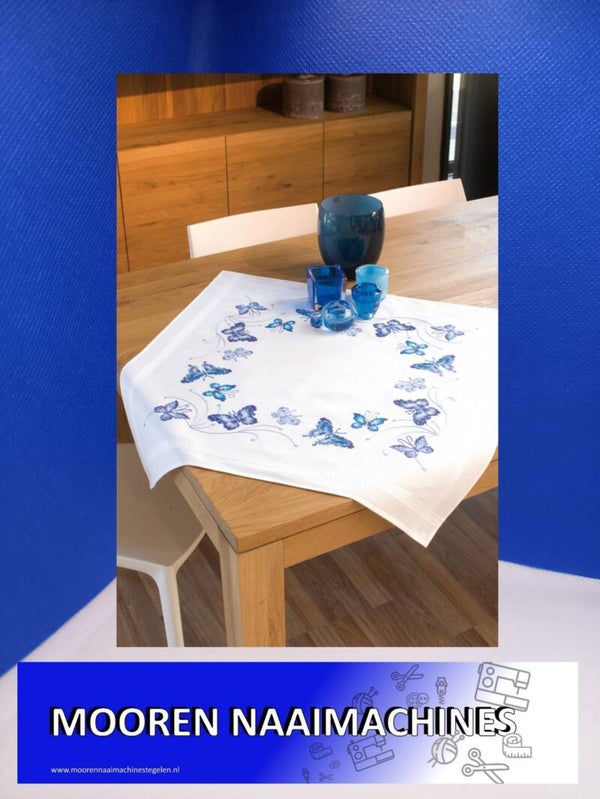 Verachtert Borduurpakket Kruissteek Taffellaken voorbedrukt 80x80cm Blauwe Vlinder