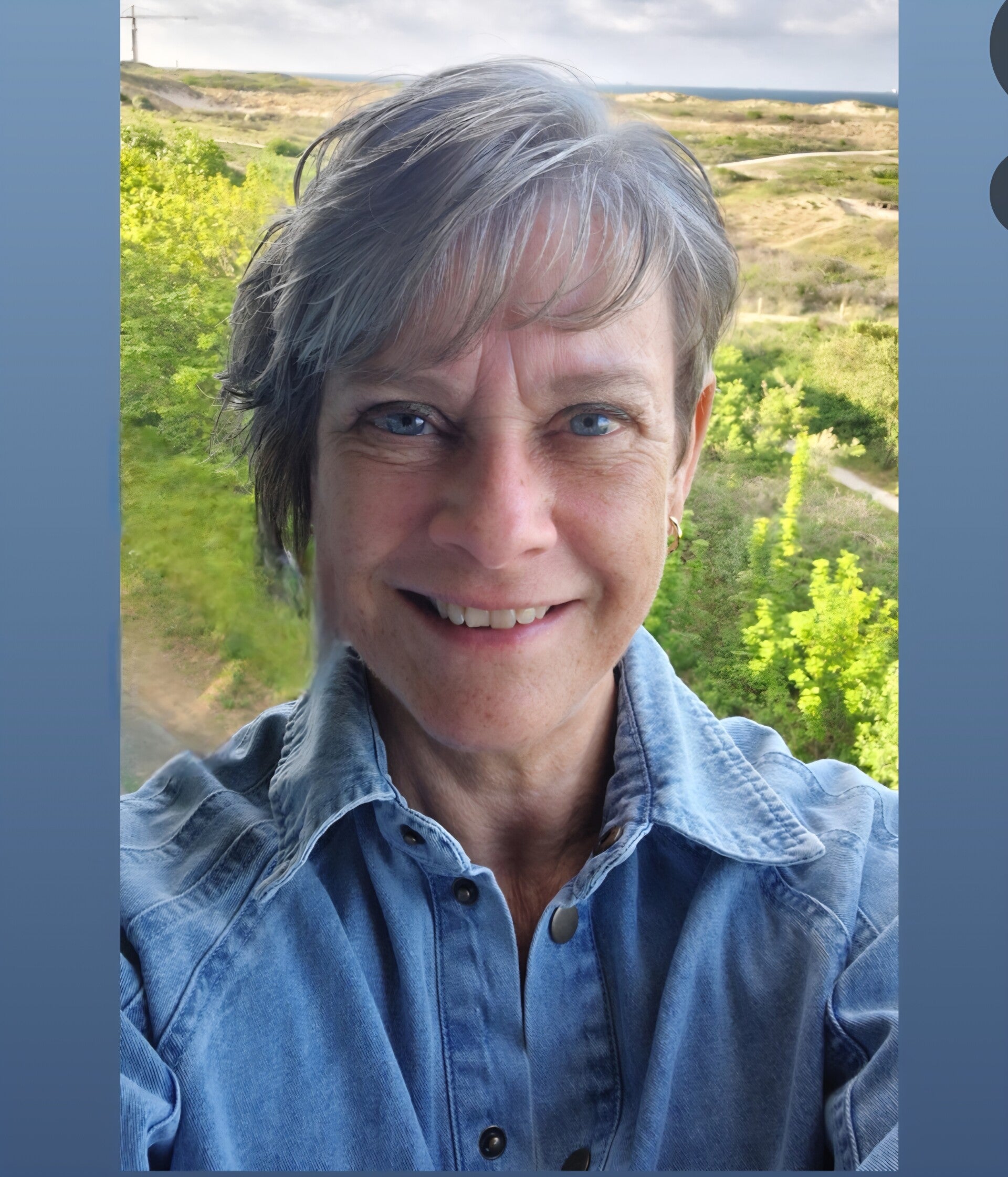 Désirée eigenaresse van Dees Sea Atlier voor creatieve workshops en crystal reiki