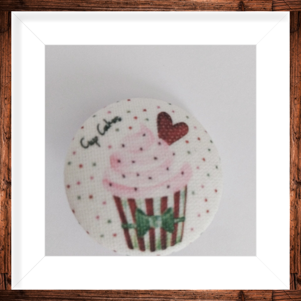 Bouton recouvert de tissu motif cupcake