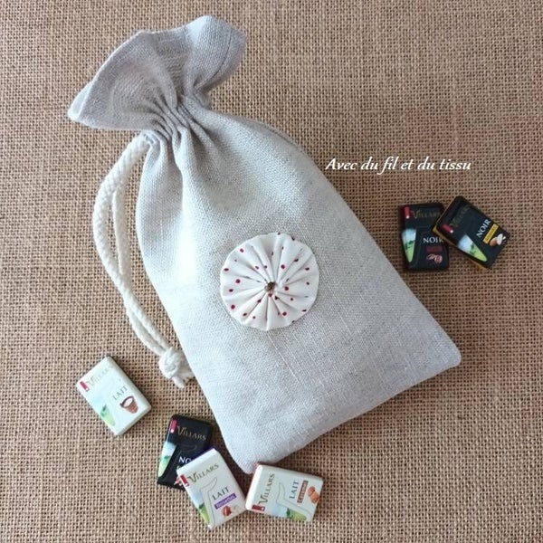 Petit pochon double avec applique yoyo