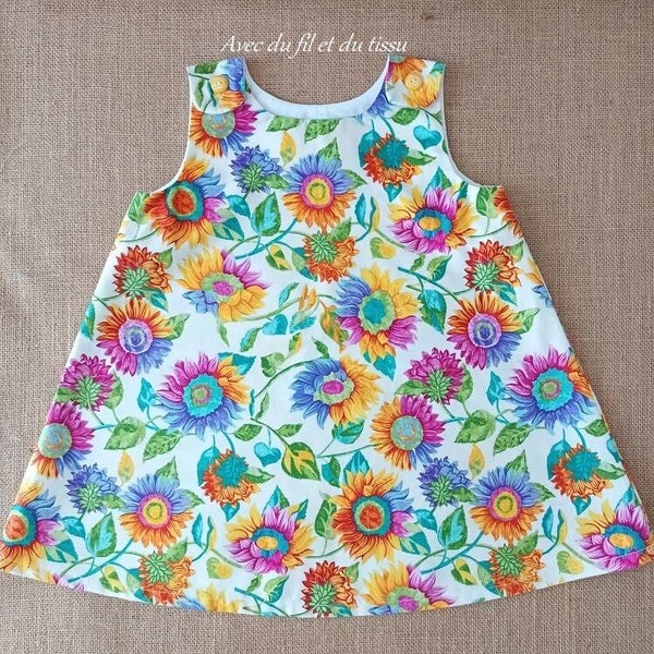 Robe enfant motifs dahlias boutonnee epaule