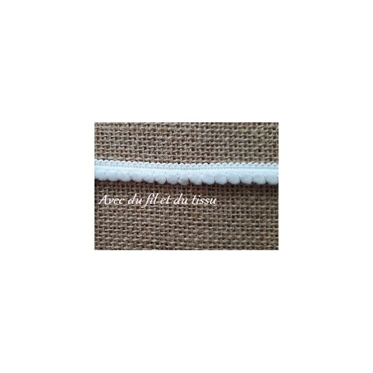 Ruban a pompons 9mm blanc