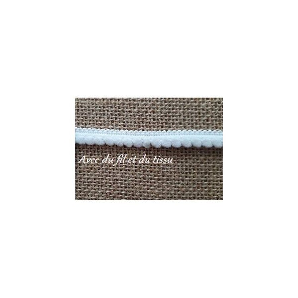 Ruban a pompons 9mm blanc