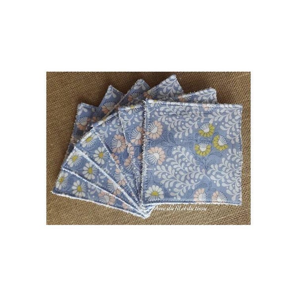 six lingettes fleurs fond bleu
