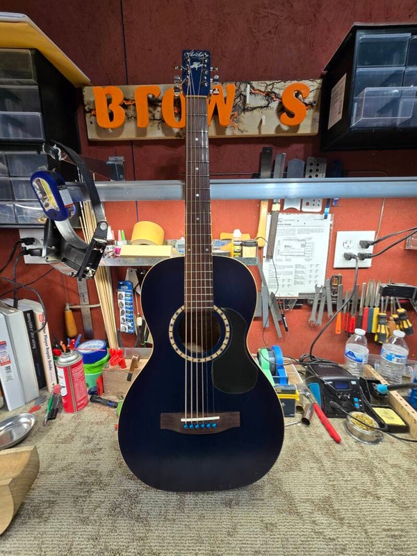 Art & Lutherie by Goodin Ami Cedar Blue 6 String Acoustic parlor Guitar