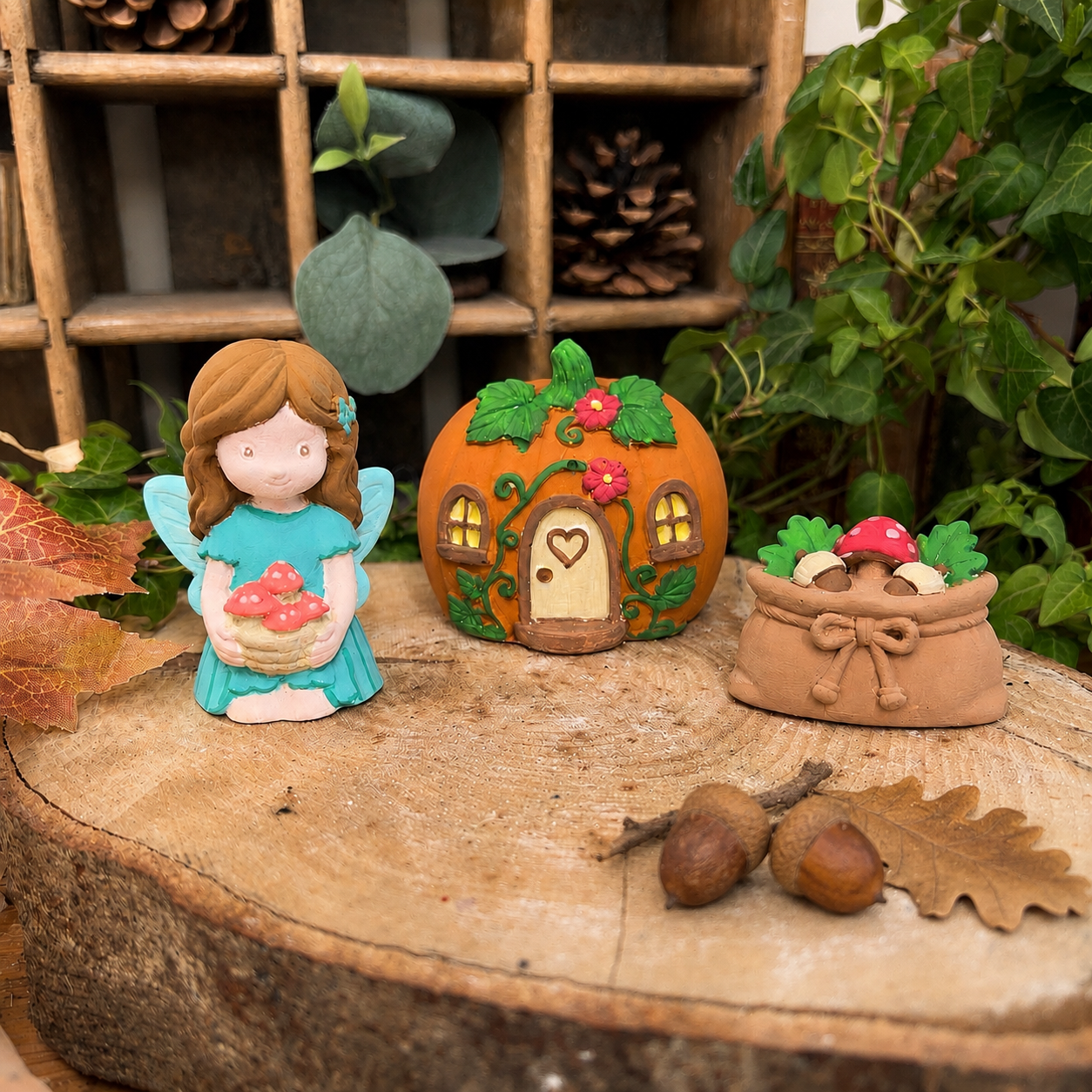 Figurines magiques à peindre en plâtre avec grimoire, potions et éléments féeriques dans un univers imaginaire et enchanteur