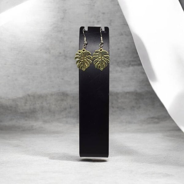 Mini monstera leaf earrings