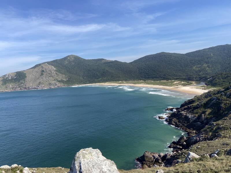 Bild vom Strand Lagoinha do Leste von oben bei einer Wanderung