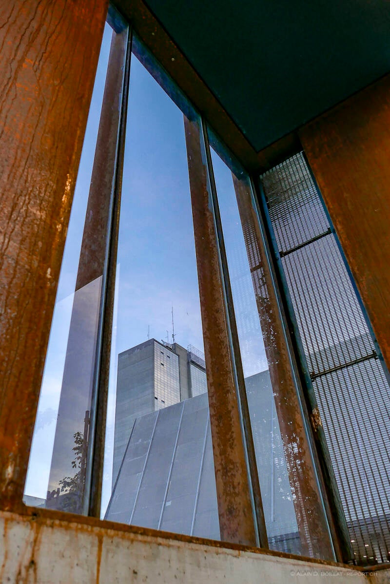 web_15_72__1090953-standard.jpg