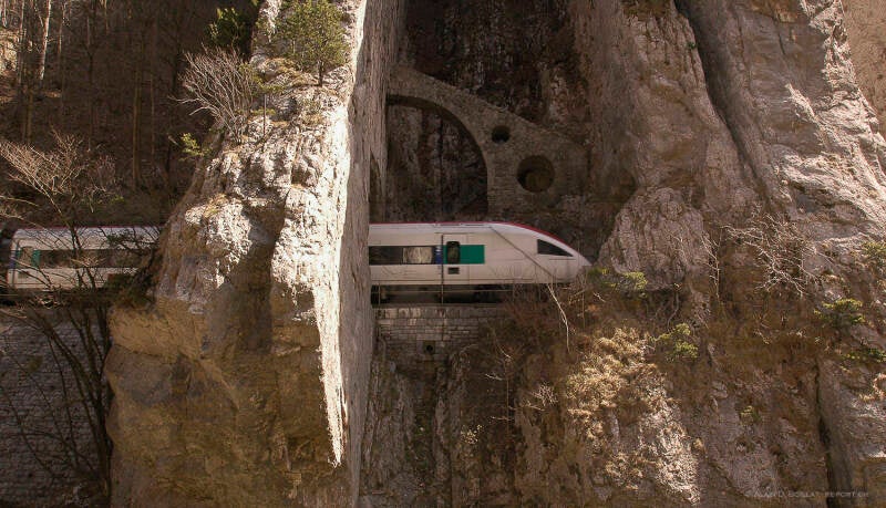 web_15_72_bx_gorges_moutier_04-standard.jpg