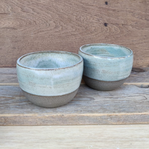 Kopjes grijs met blauw-groene afwerking (set van 2)