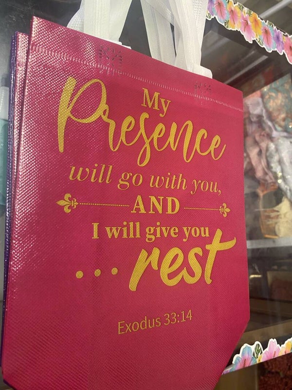 Exodus 33:14 Pink gift bag