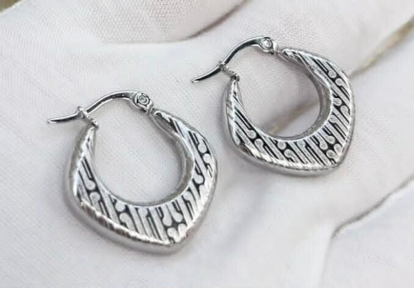 Kāhui Clasp Hoop COMING SOON.....