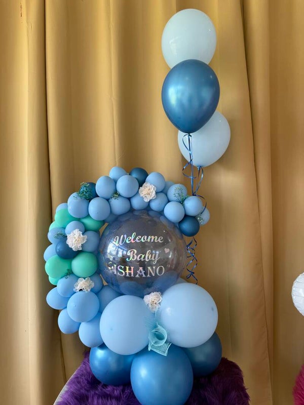 Tiny toes & balloons
