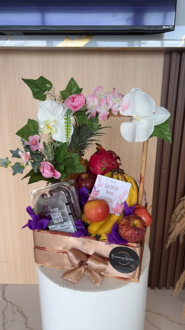 Fruity bloom basket
