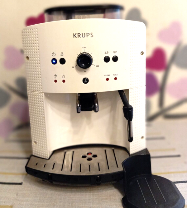 Krups Kaffeevollautomat EA 8105