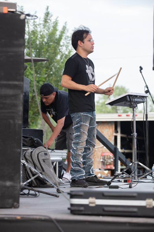 ness0833-standard.jpg