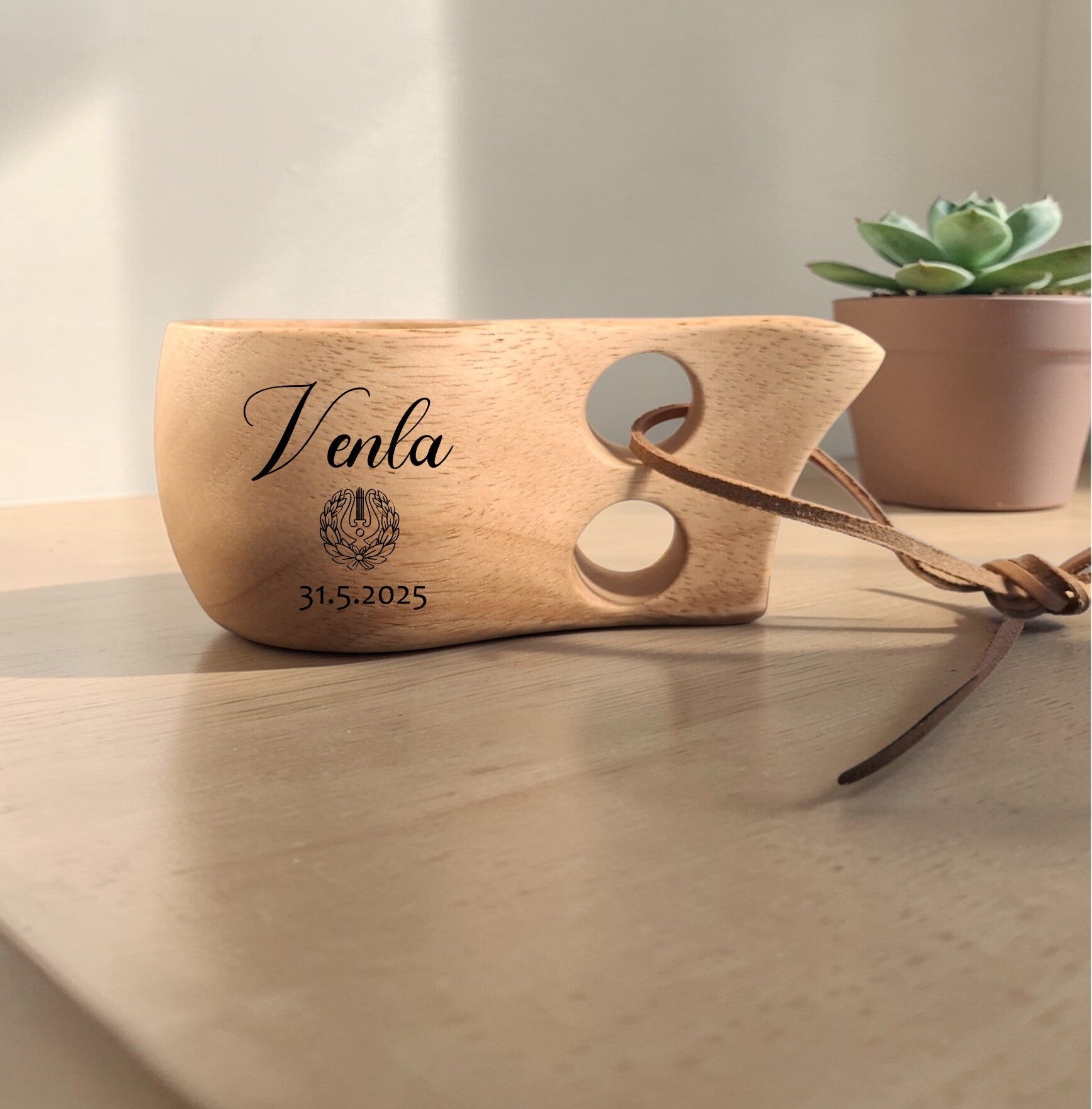 Kuksa kaiverruksella – personoitu lahja retkeilijälle