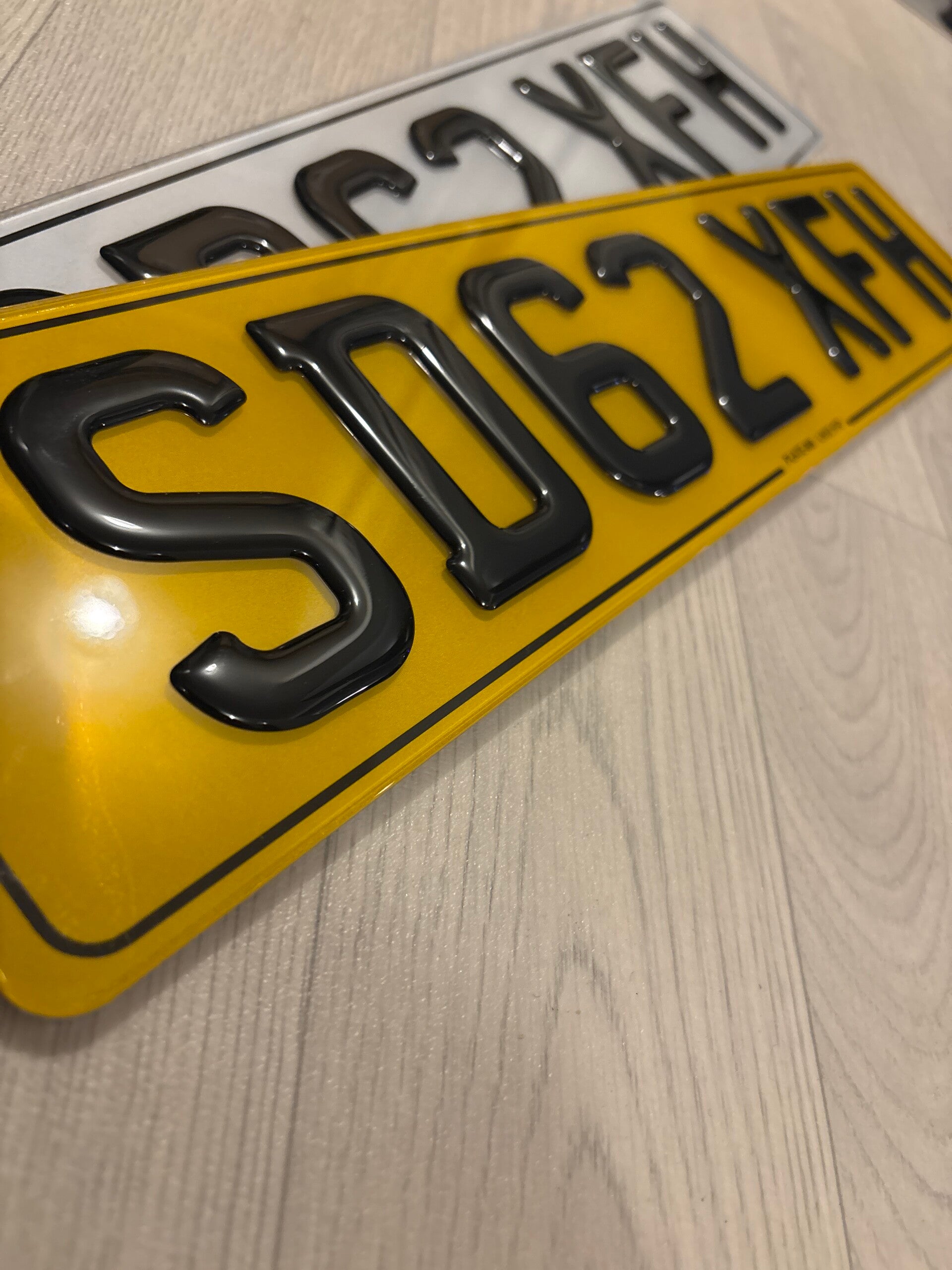 gel number plates