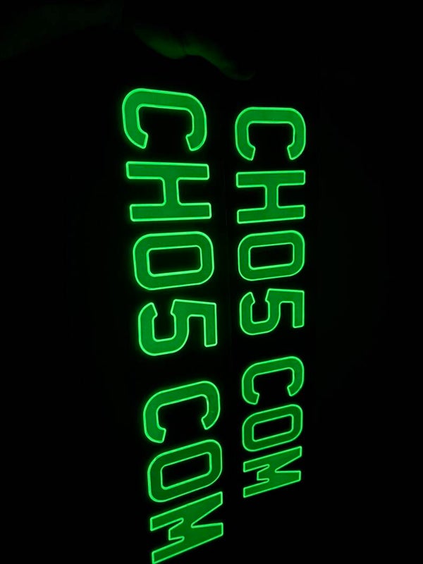 Glow in the dark show plates