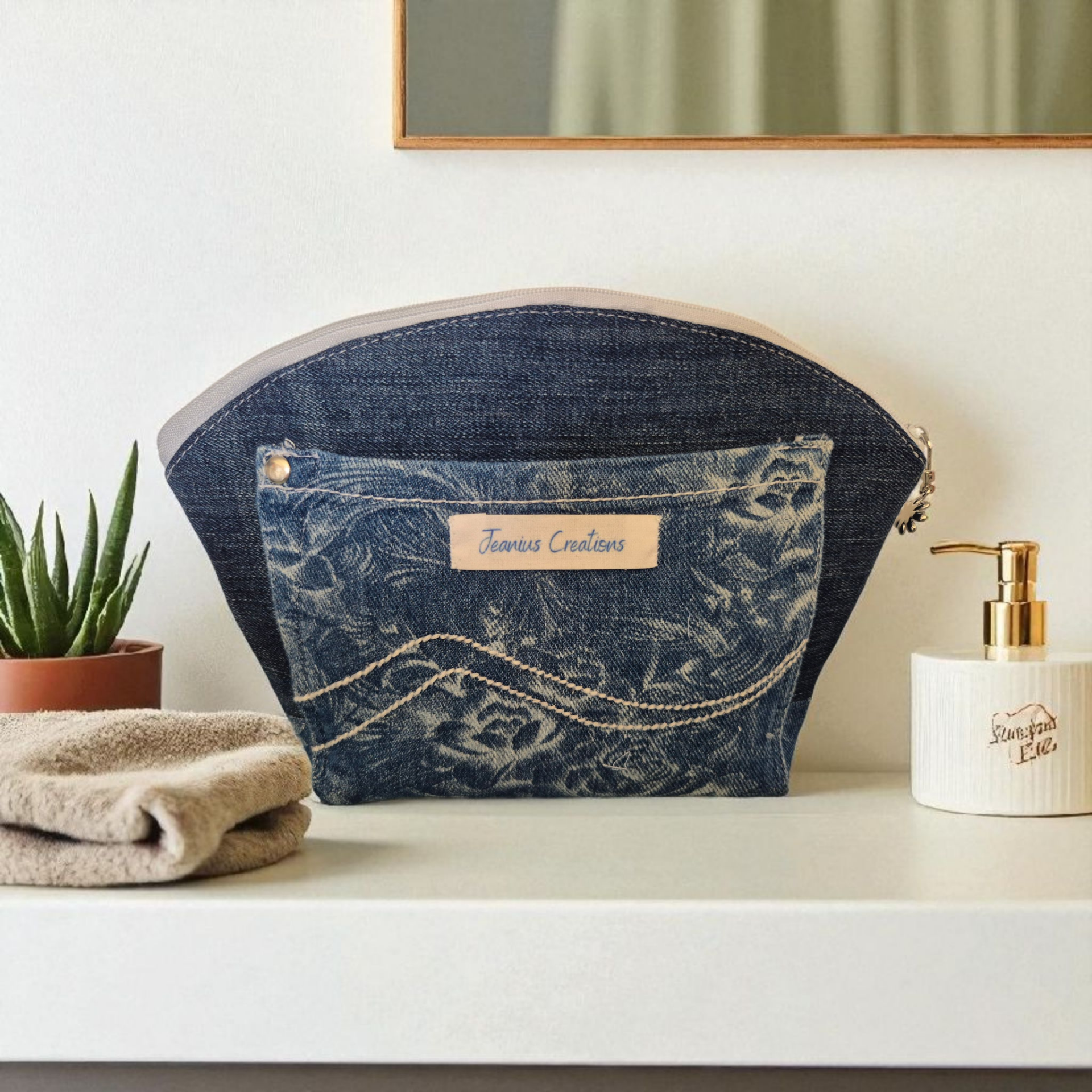 Necessaire mit Blumen