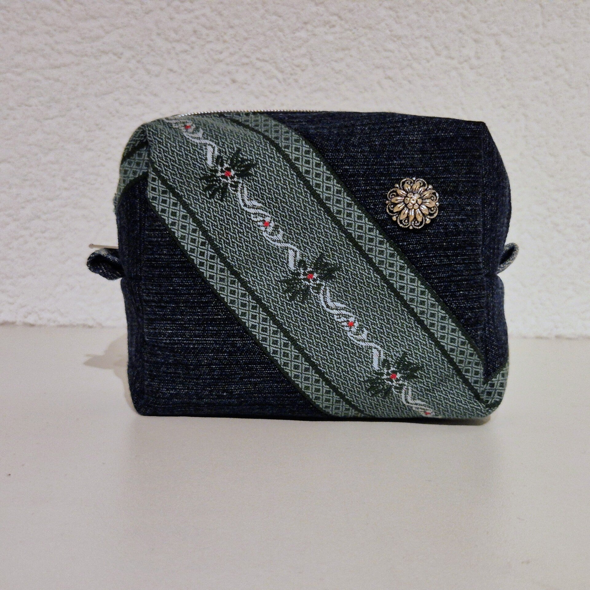 Boxy Bag midi Edelweiss grün