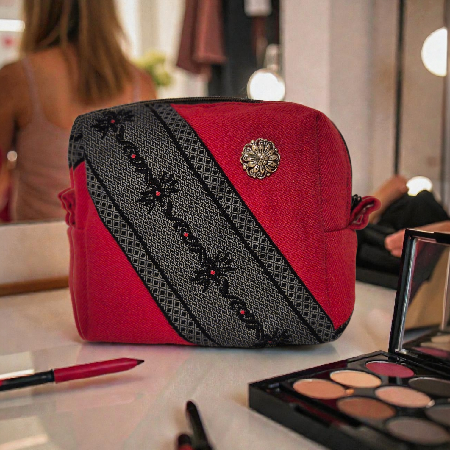 Boxy Bag Edelweiss rot/schwarz