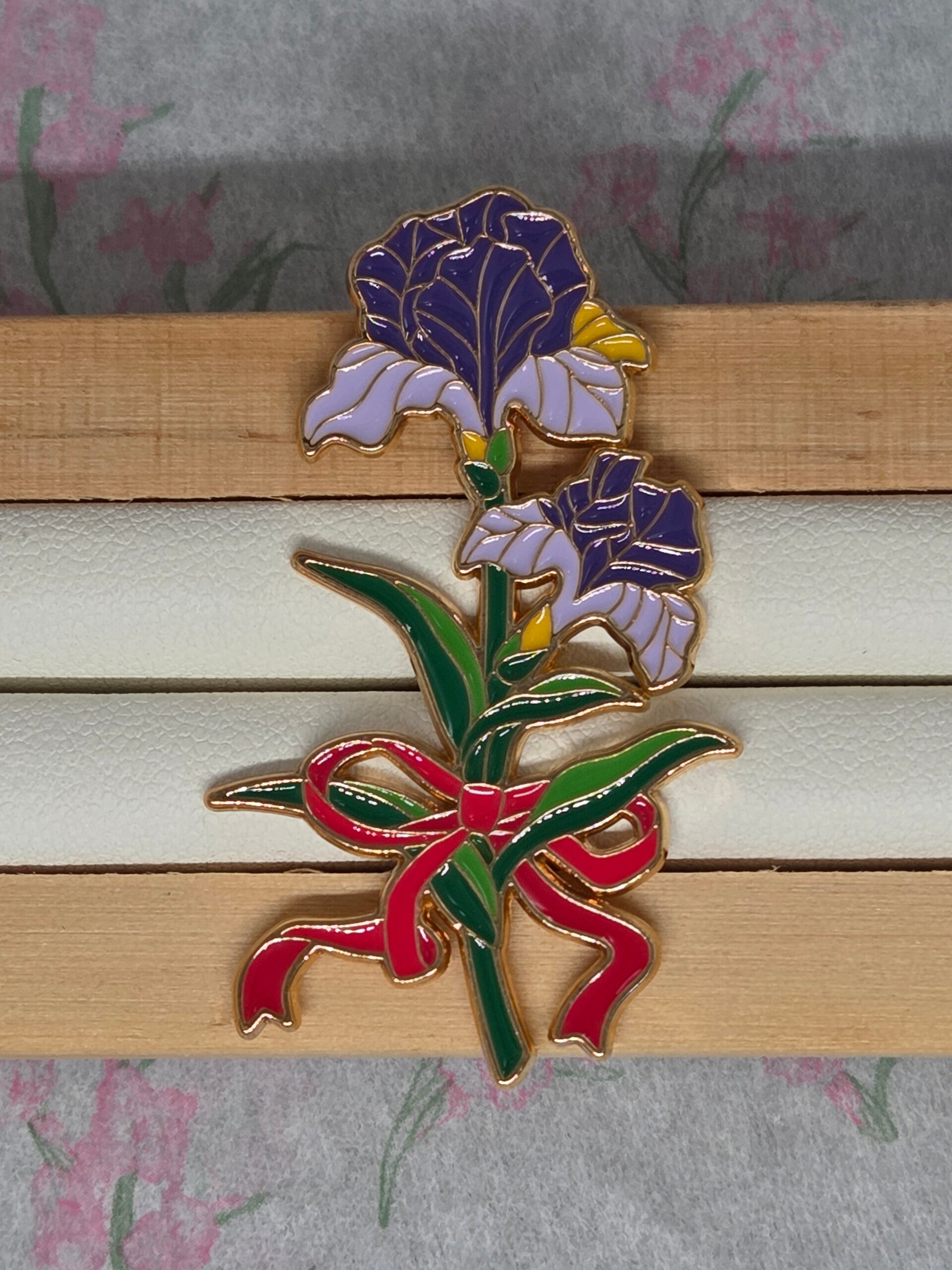Pin's Iris