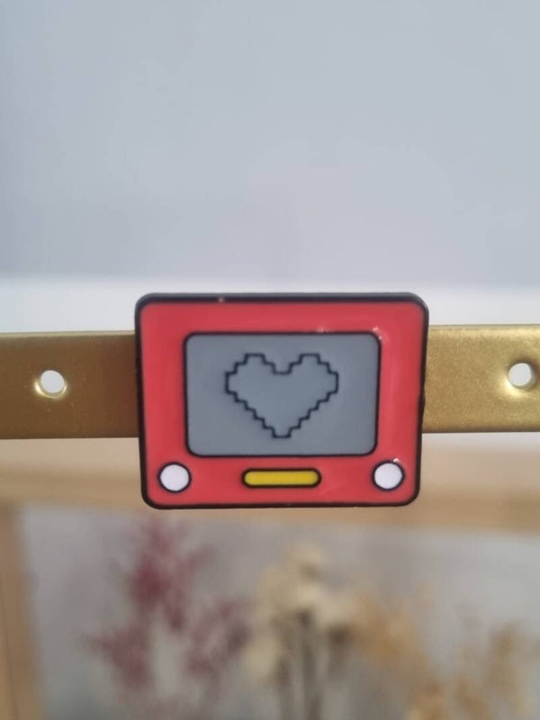 Pin Rétro Coeur Pixel