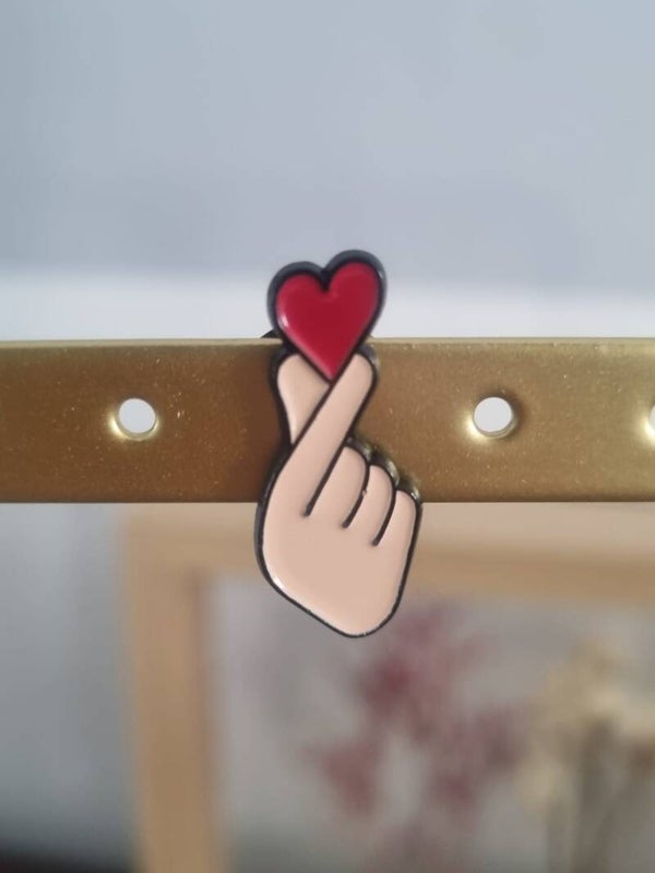 Pin's  Coeur Main