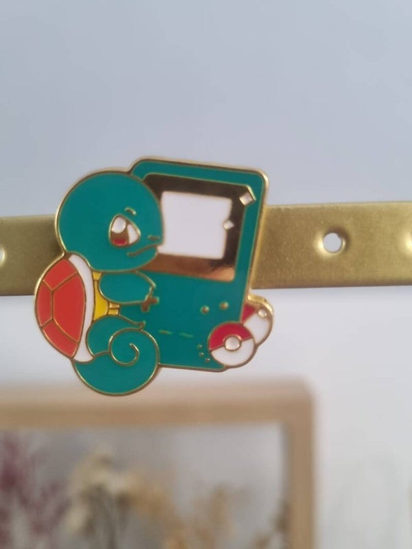 Pin's Carapuce Console