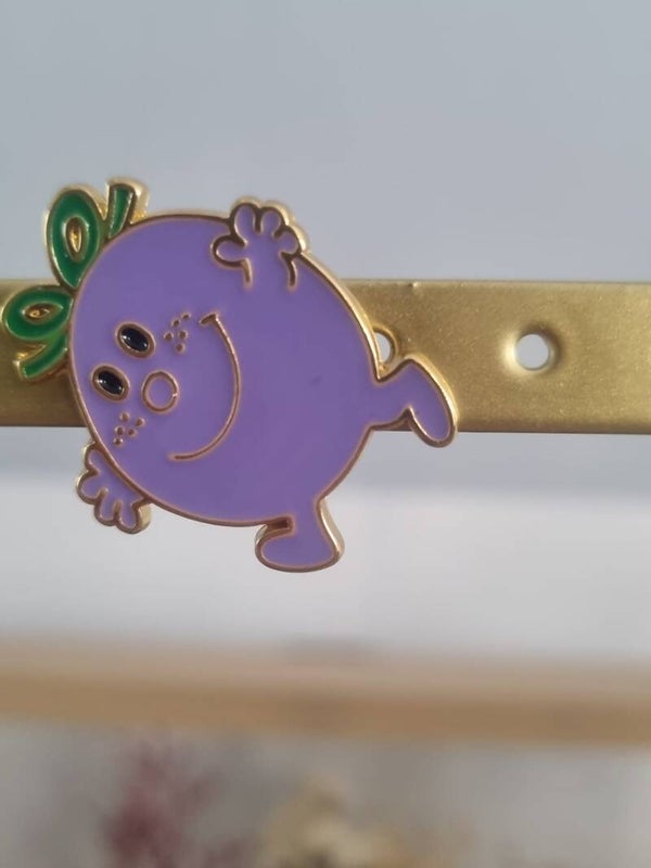 Pin's Mme Canaille