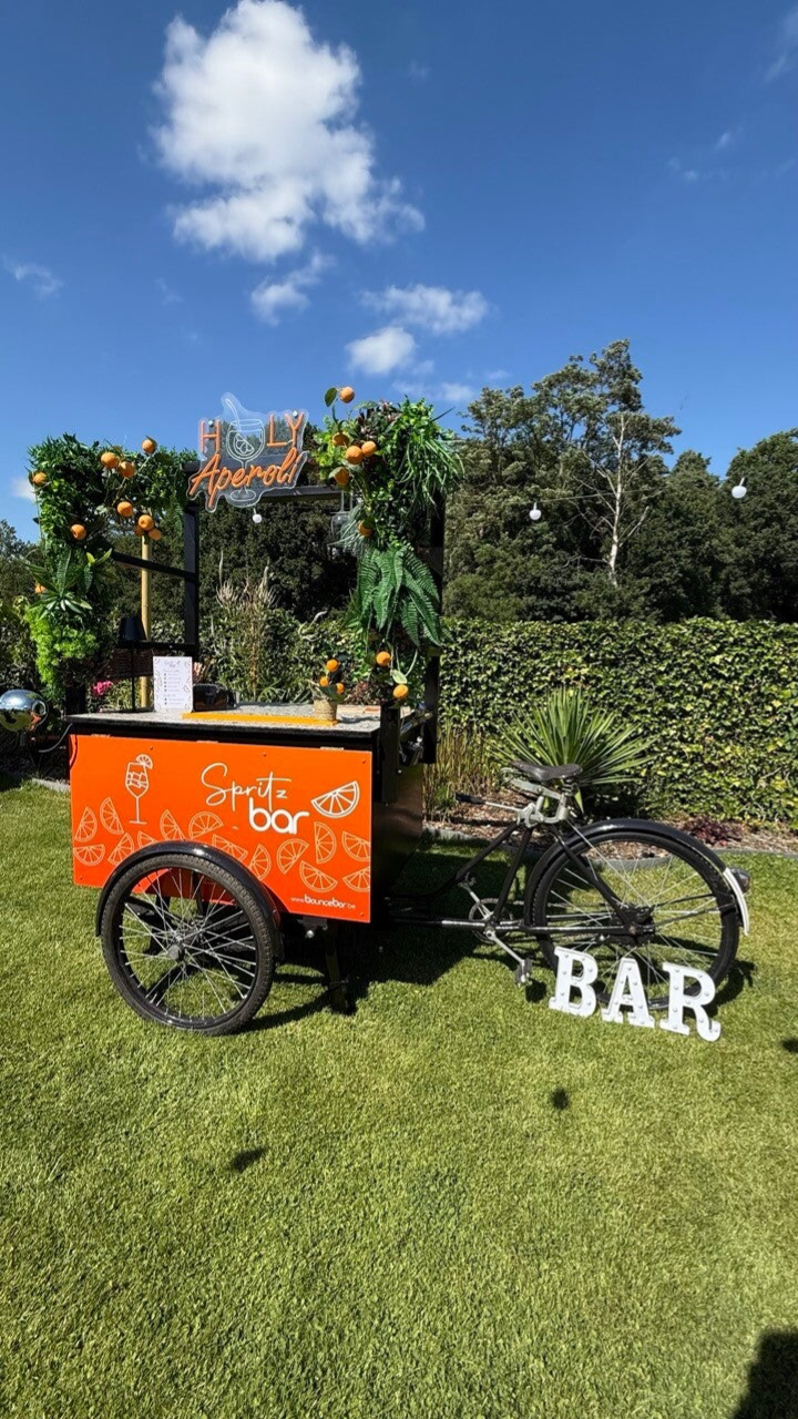 mobiele spritz bar, Aperol Spritz, cocktailfiets, feestje, tuinfeest, evenement, Dilsen-Stokkem, Maaseik, Genk, Limburg, Sittard, Maastricht, glühwein, chocomelk, Bounce Bar
