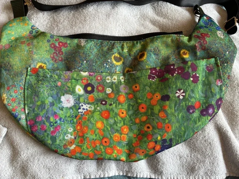 small klimt print sling bag