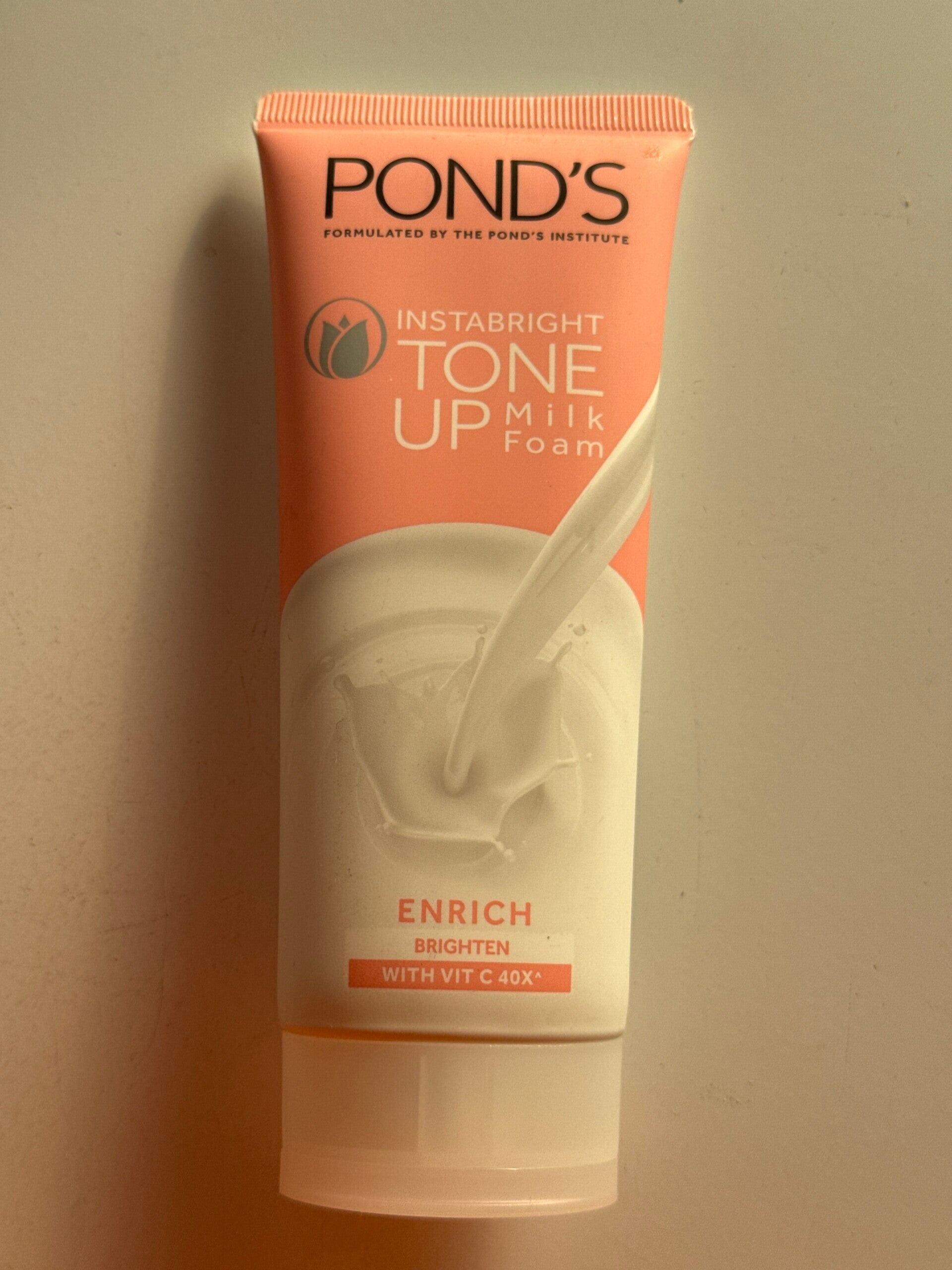 Ponds Insta Bright Tone Up Milk Foam