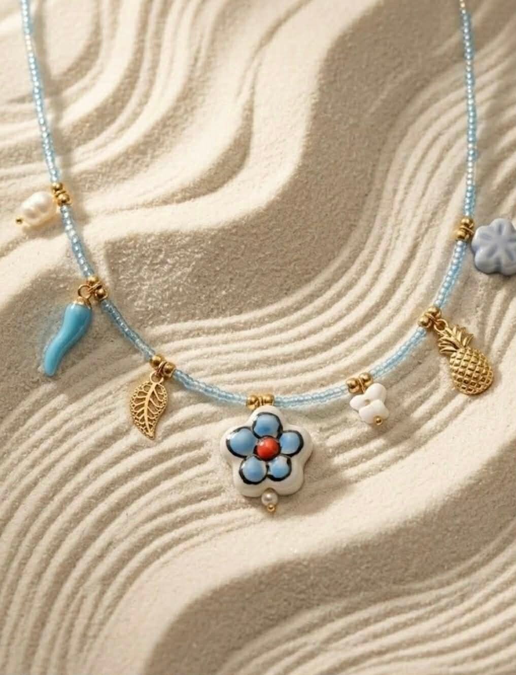 bloemen ketting blauw