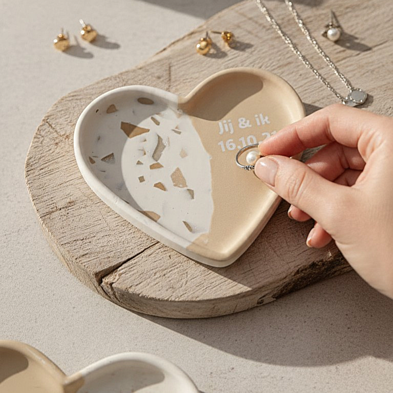 Hartenschaaltje half terrazzo gepersonaliseerd met gravure