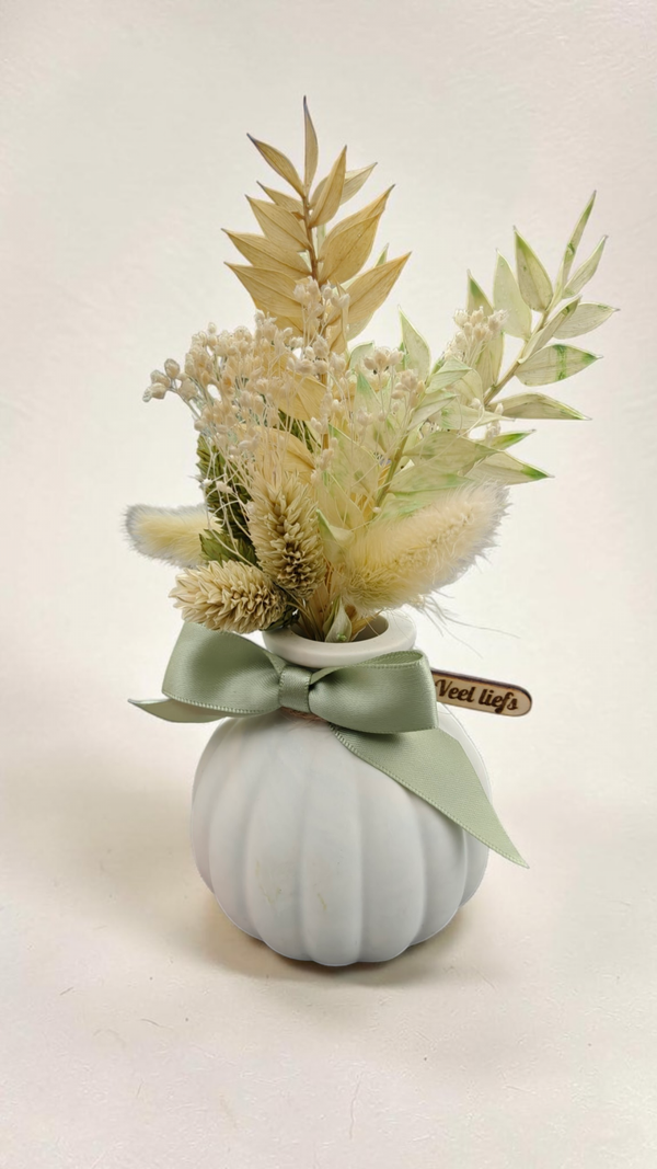 Vaasje met droogbloemen - Veel liefs - groen
