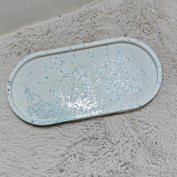Ovalen schaal wit met blauwe glitter