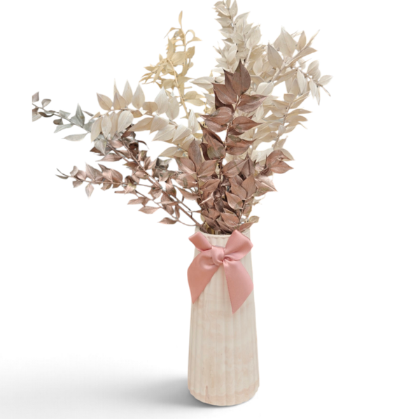 Grote vaas marmerlook roze met droogbloemenboeket