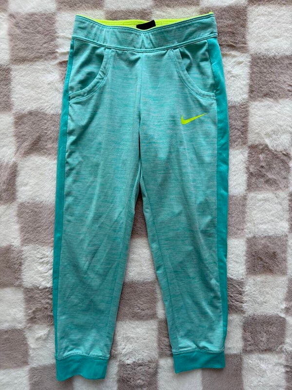 Nike Dri-Fit broek maat 104/110