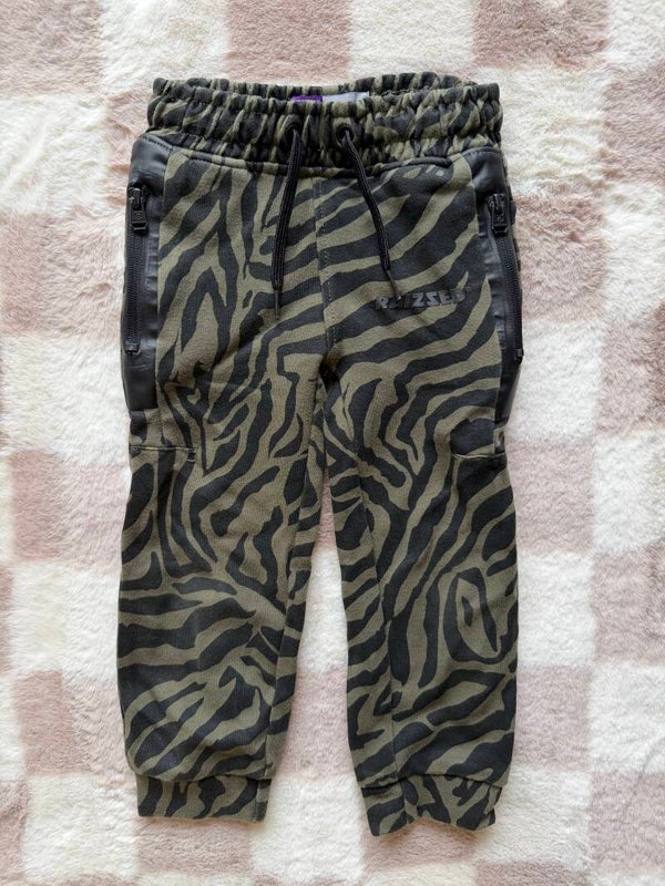 Raizzed broek maat 98